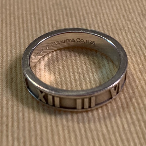 Tiffany Ring 5.5 - Picture 3 of 3